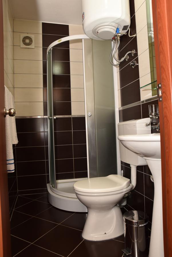 Guest House Evropa Ulcinj Exterior photo
